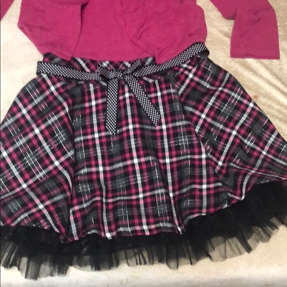This is a black,white,purple,and a little pink